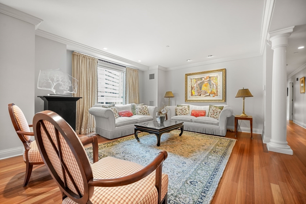 1 Huntington Ave # 603
