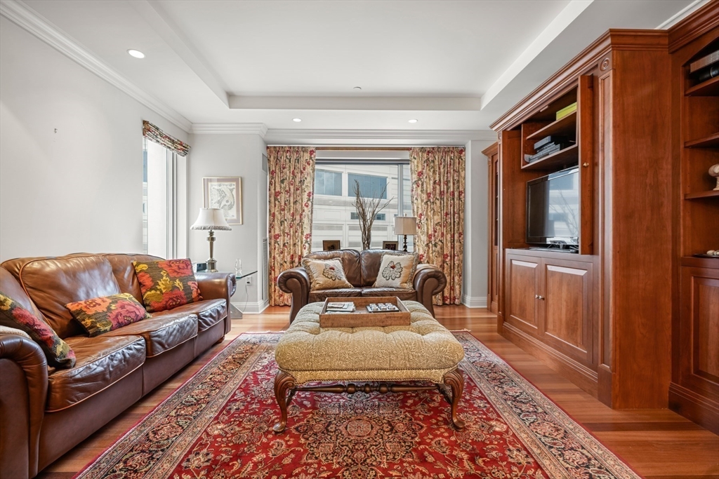 1 Huntington Ave # 603