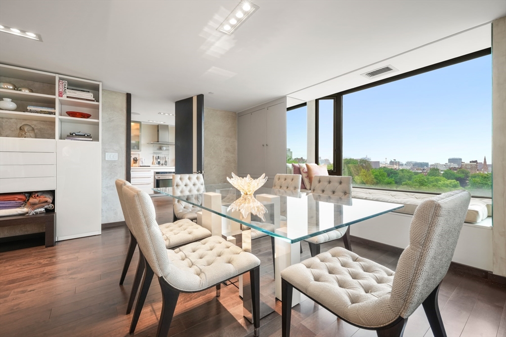 220 Boylston St # 9017