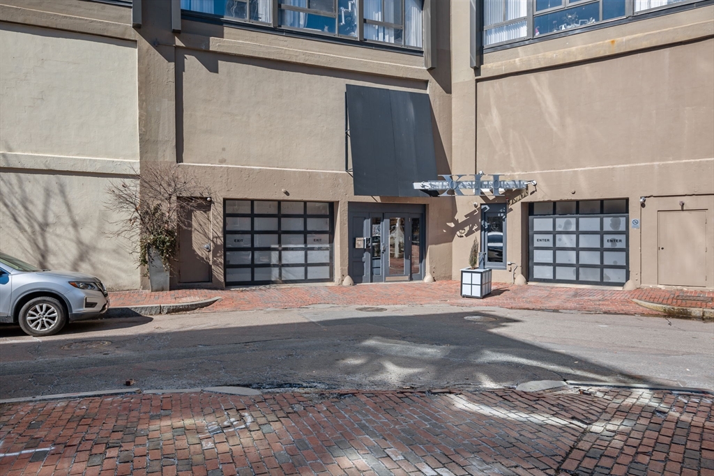 12 Stoneholm Street # 38 Unit: PKG: 38
