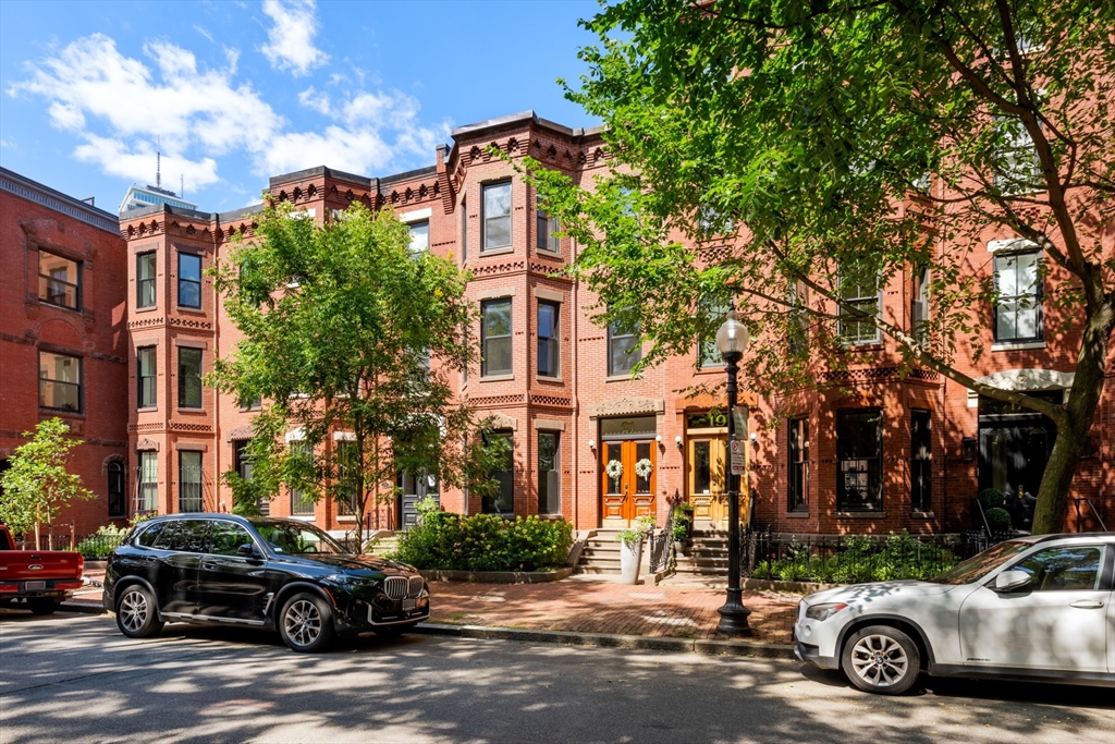 21 Claremont Park