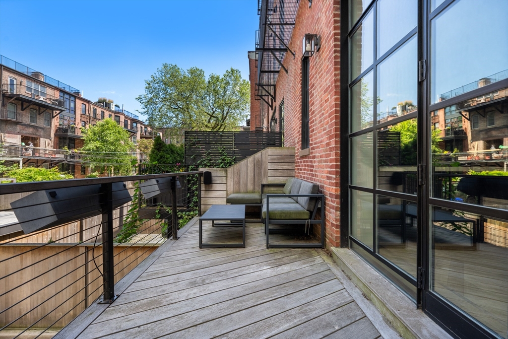21 Claremont Park