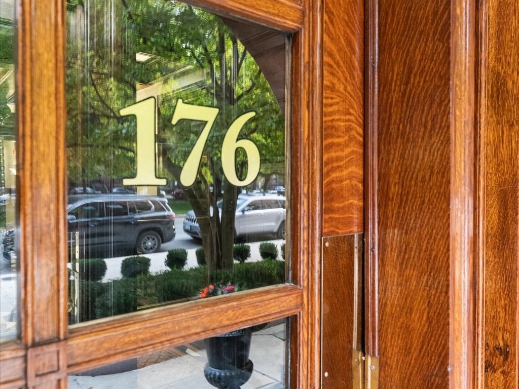 176 Commonwealth