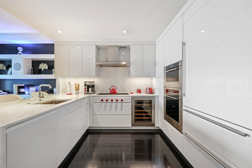 150 Seaport Blvd # 17C