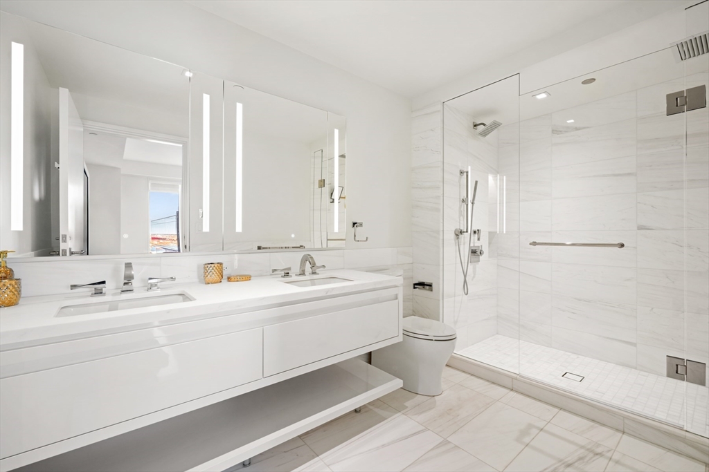 150 Seaport Blvd # 17C