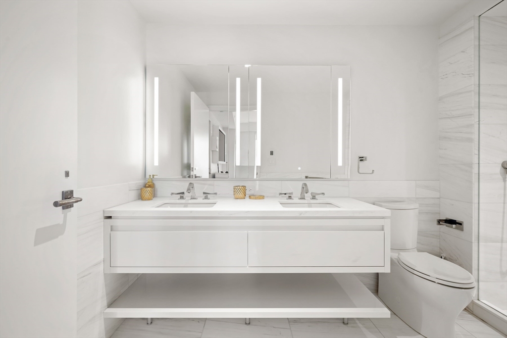 150 Seaport Blvd # 17C