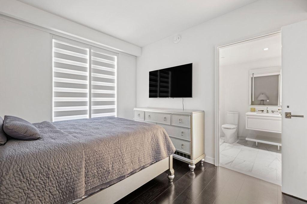 150 Seaport Blvd # 17C