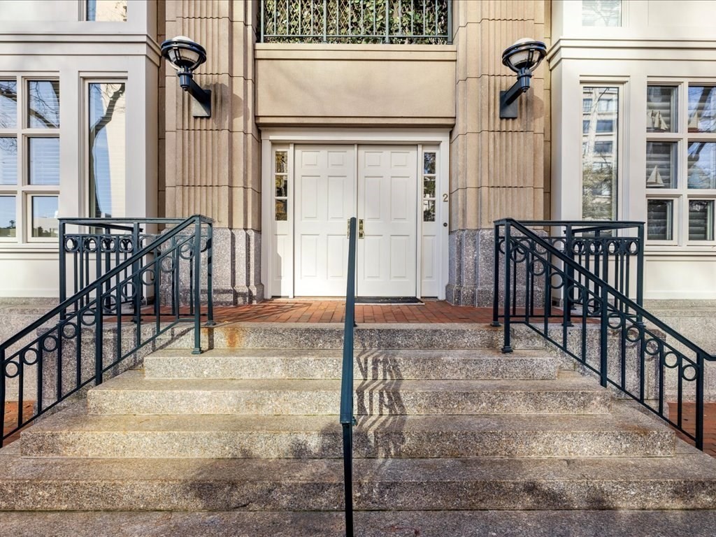 20 Rowes Wharf # 2 Unit: Townhouse 2