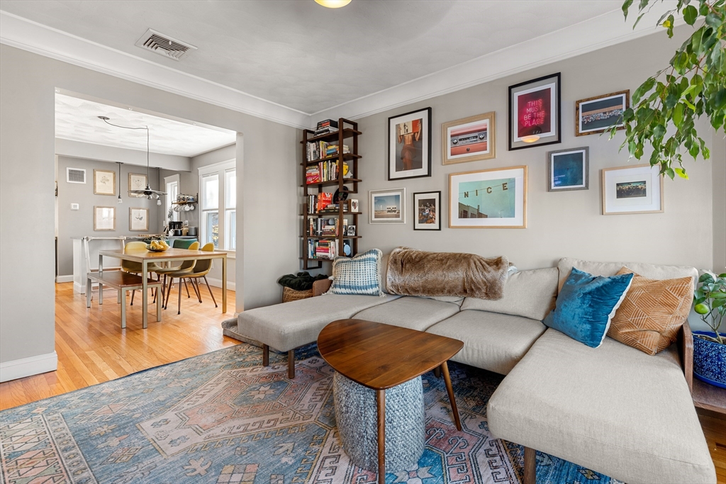 24 Thelma Unit: Penthouse