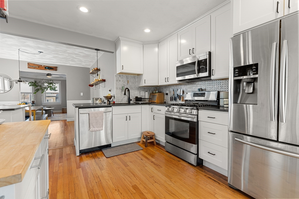 24 Thelma Unit: Penthouse