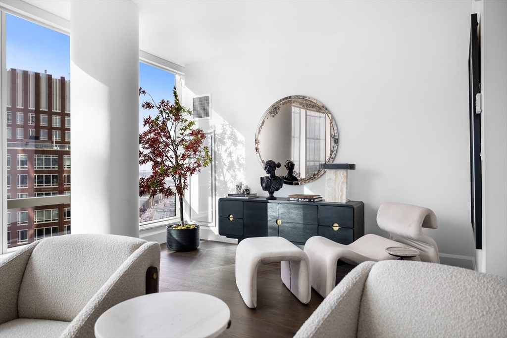 430 Stuart St # 27D