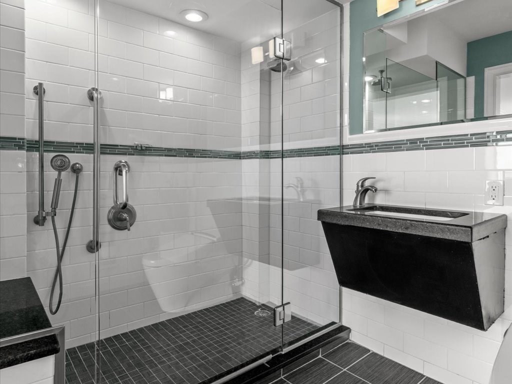 330 Beacon Street # 85C