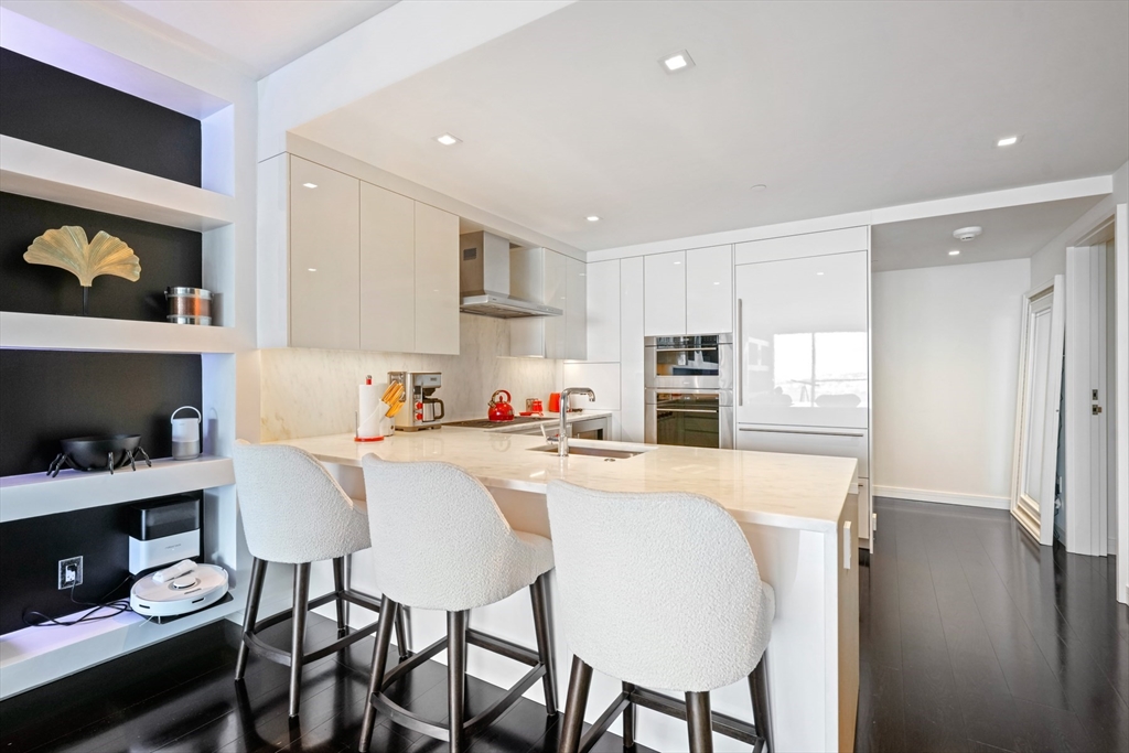 150 Seaport Blvd # 17C