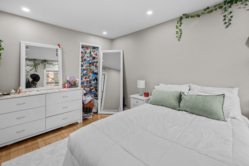 25 Phillips St PH