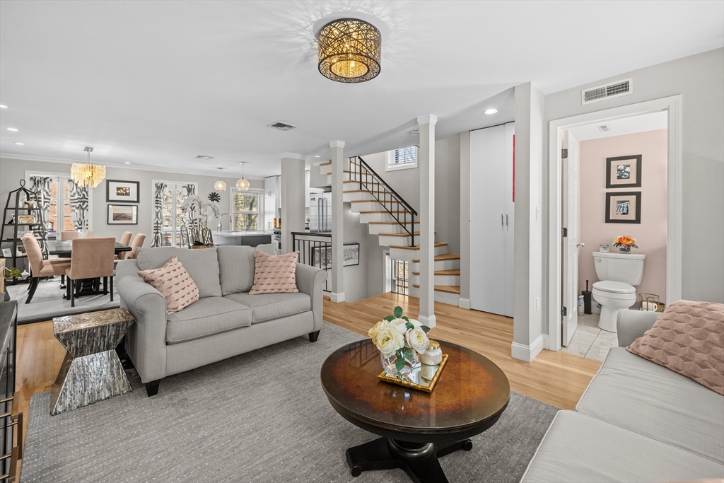 25 Phillips St PH