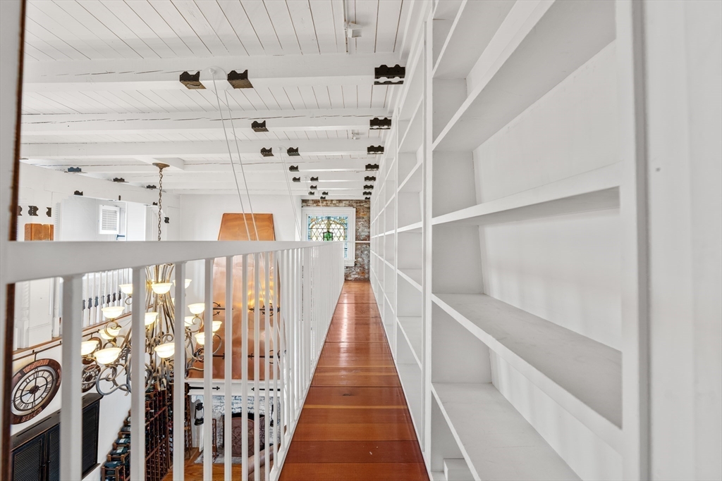 49 Grove St Unit: Penthouse