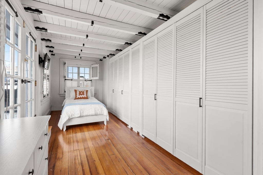49 Grove St Unit: Penthouse