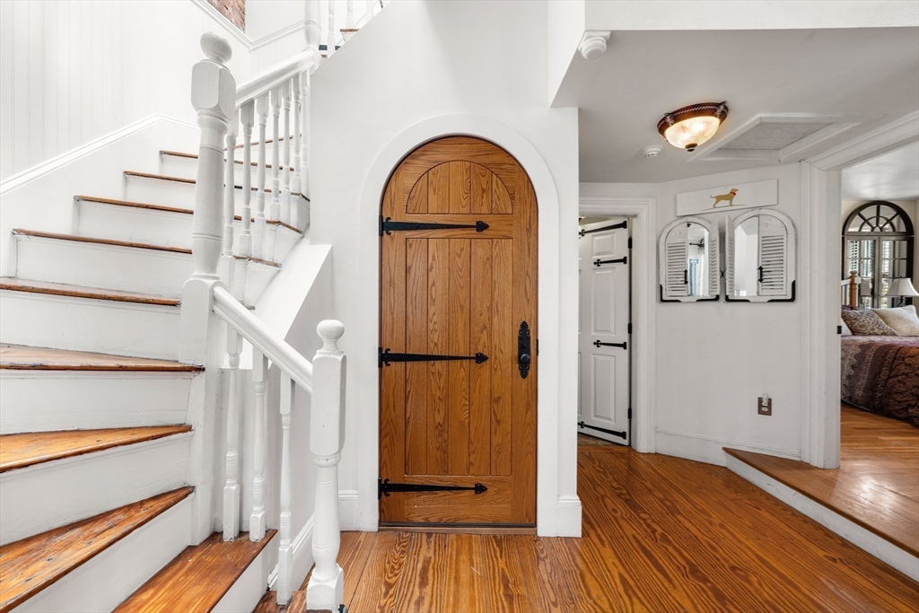 49 Grove St Unit: Penthouse