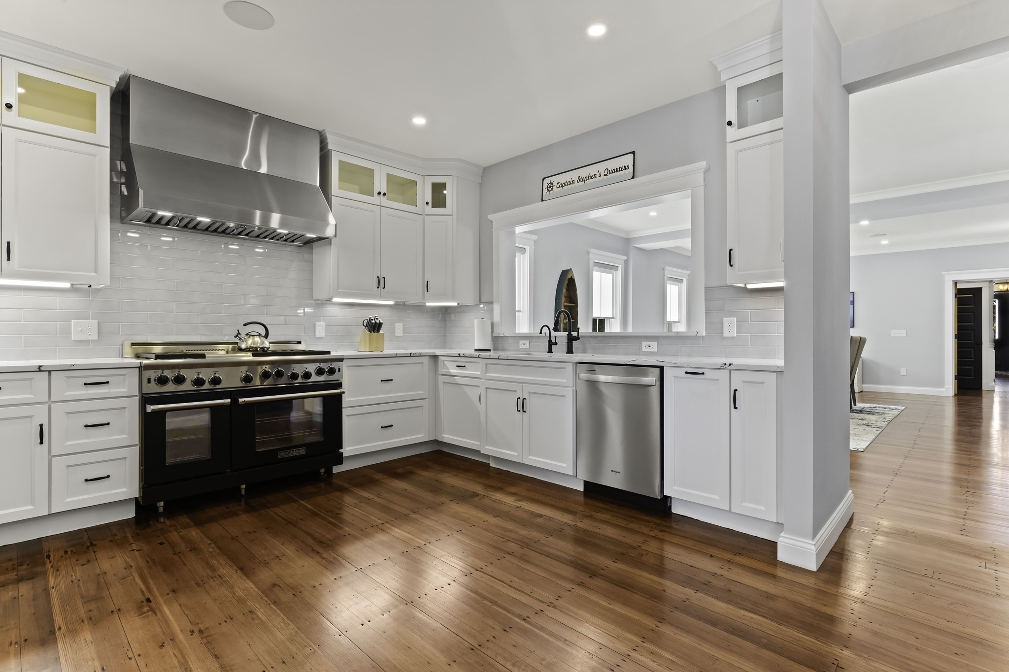 48 Red Brook Harbor Rd