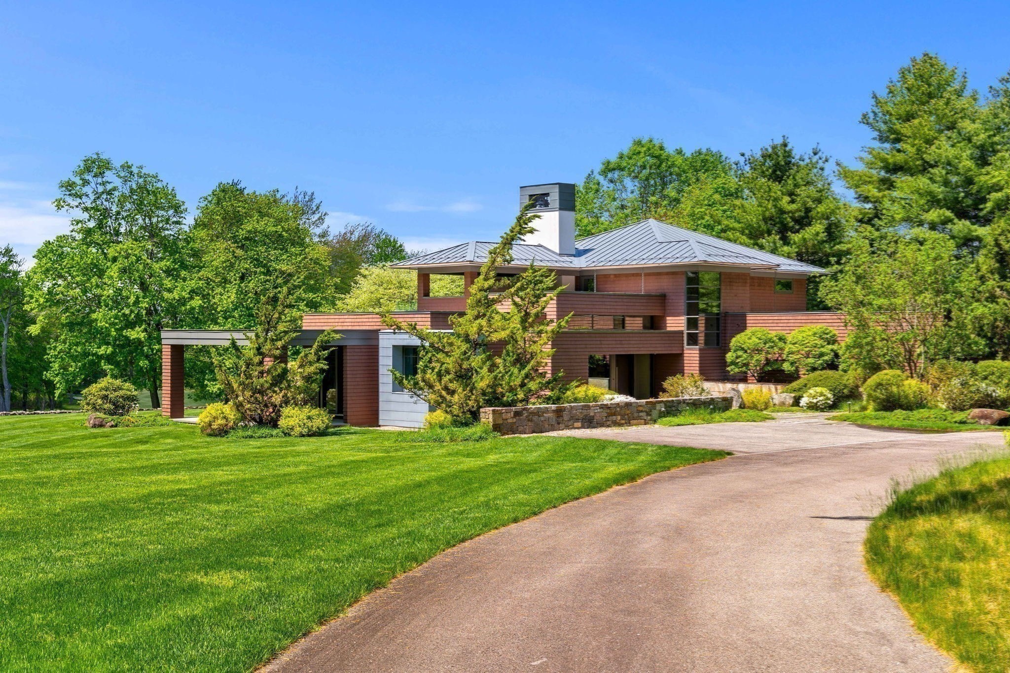 5 Redwood Cir