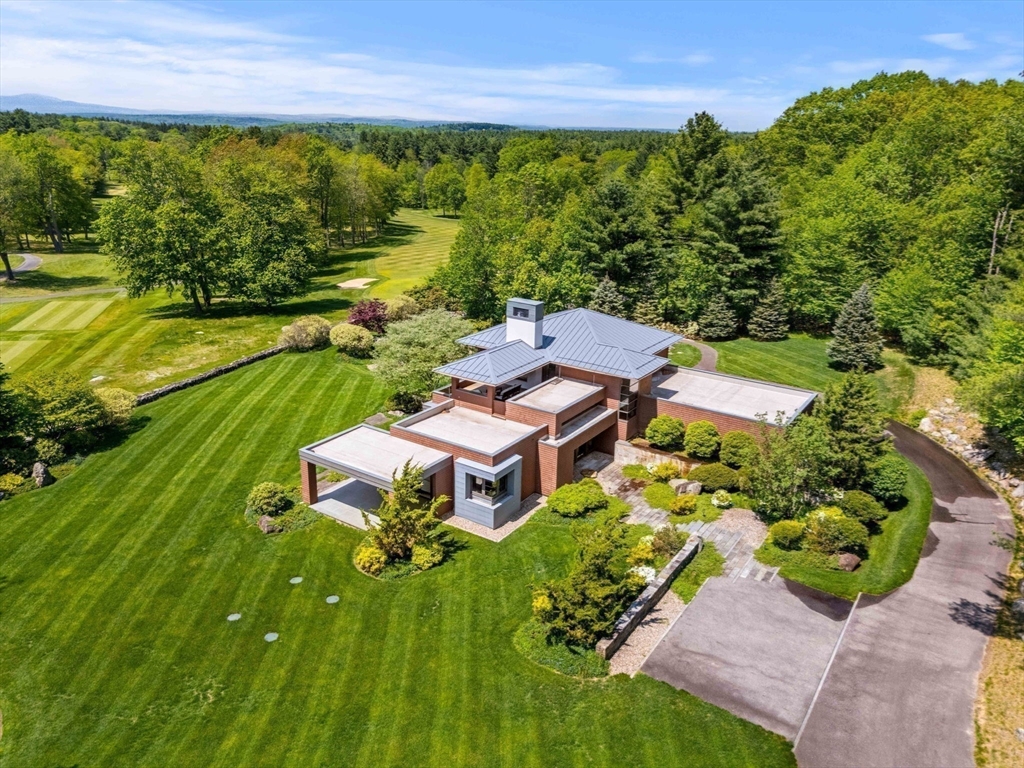 5 Redwood Cir