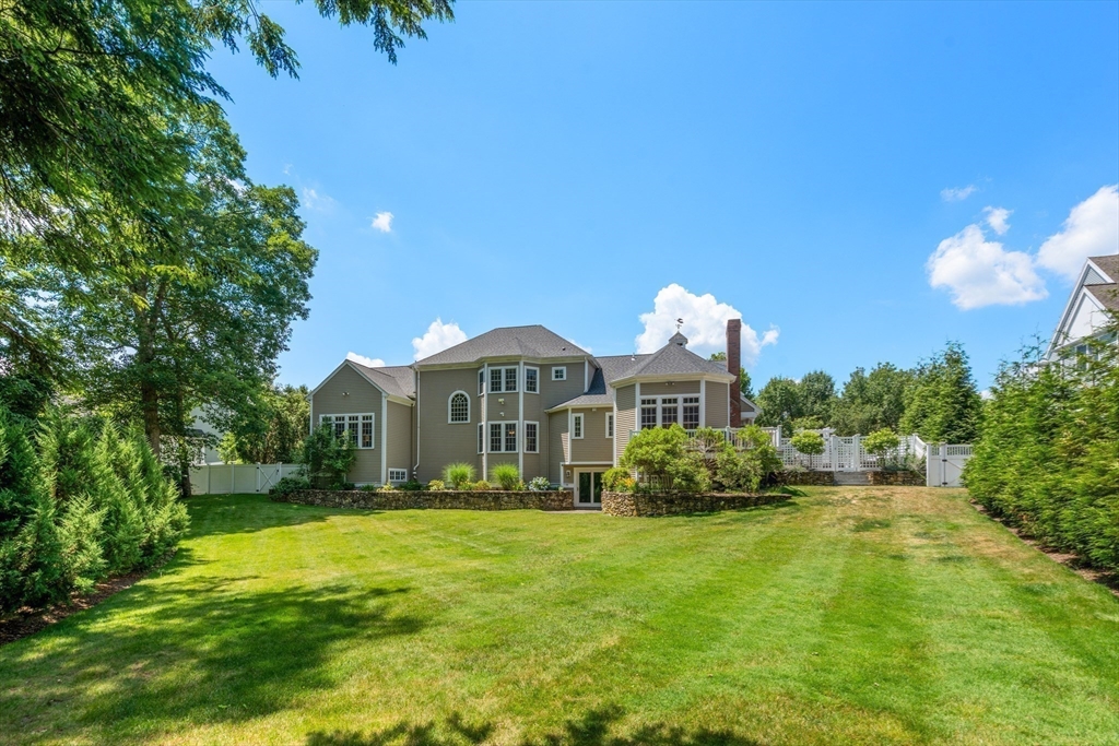 120 Deerfield Ln