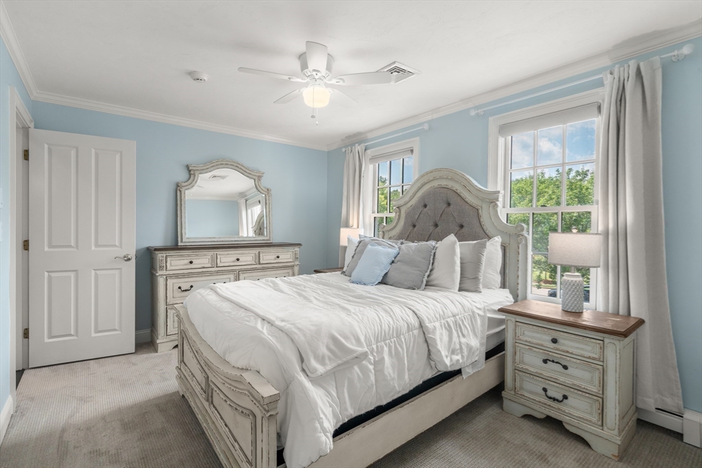 120 Deerfield Ln