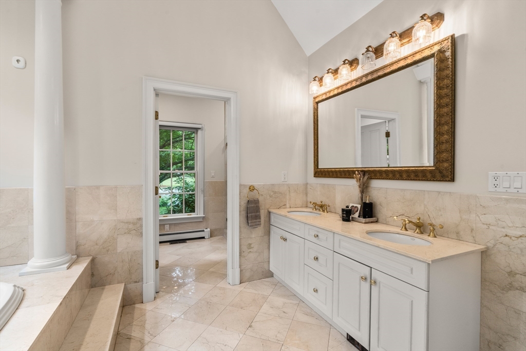 120 Deerfield Ln