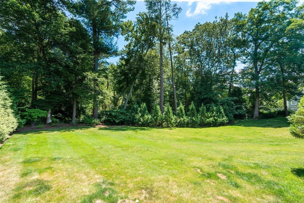 120 Deerfield Ln