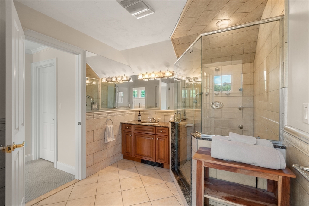 120 Deerfield Ln