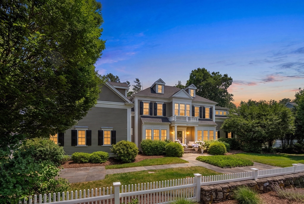 120 Deerfield Ln