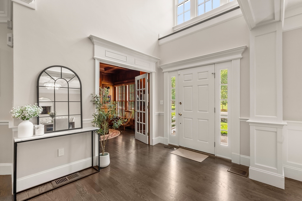 120 Deerfield Ln