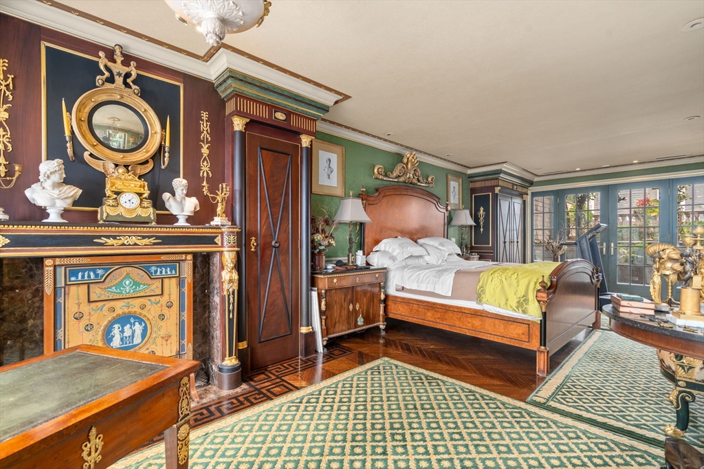 316 Beacon St # 4