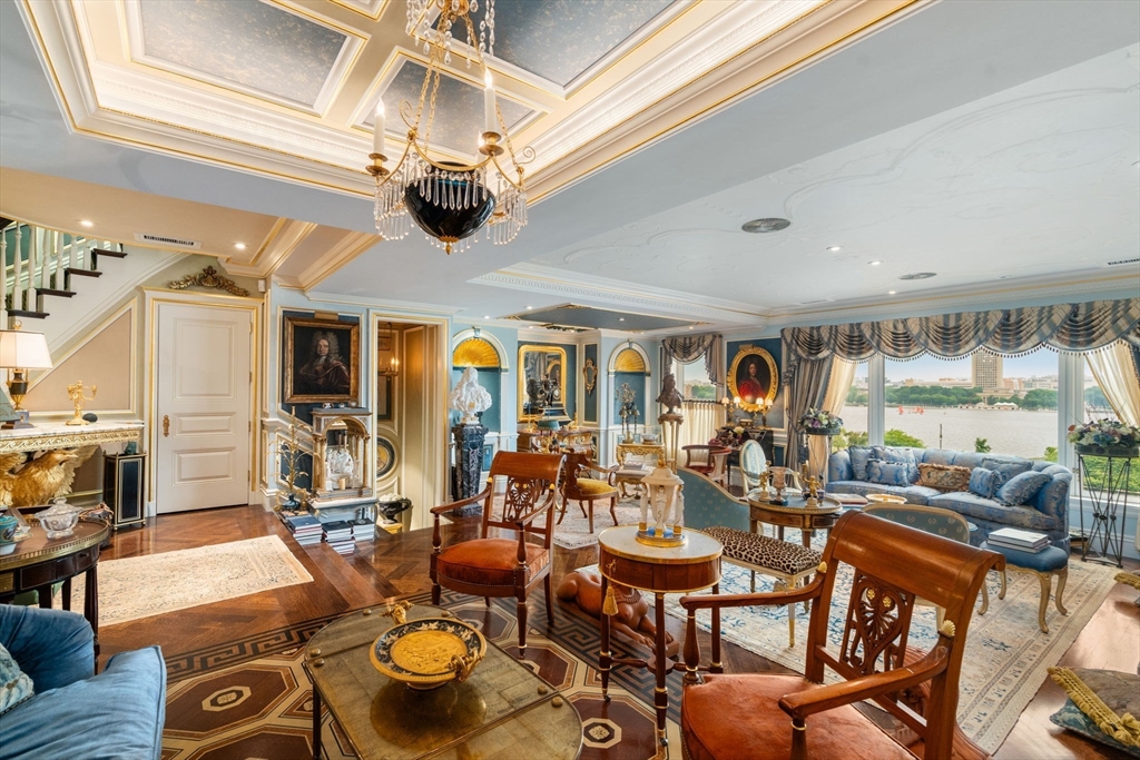 316 Beacon St # 4