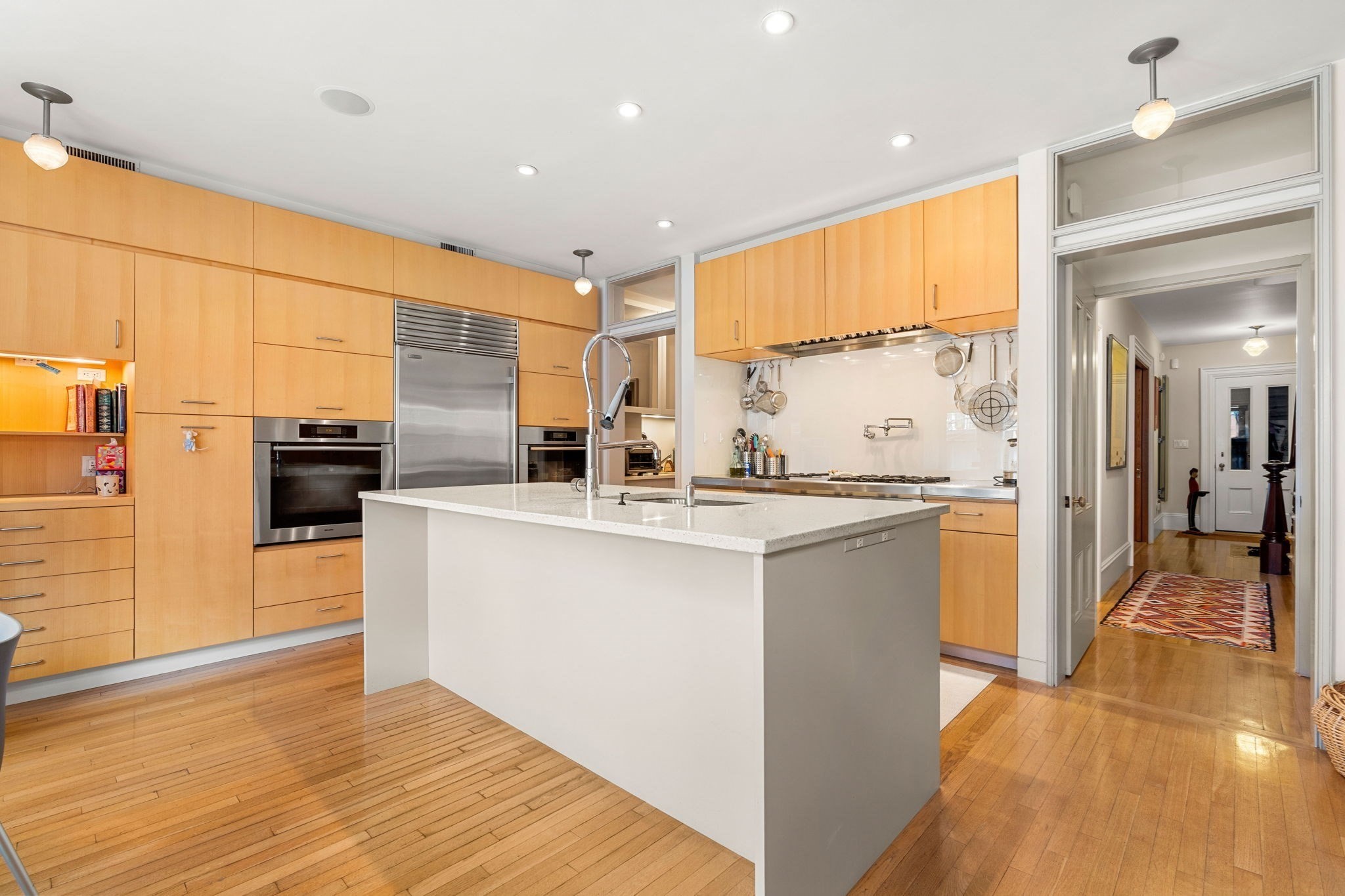 41 Concord Sq