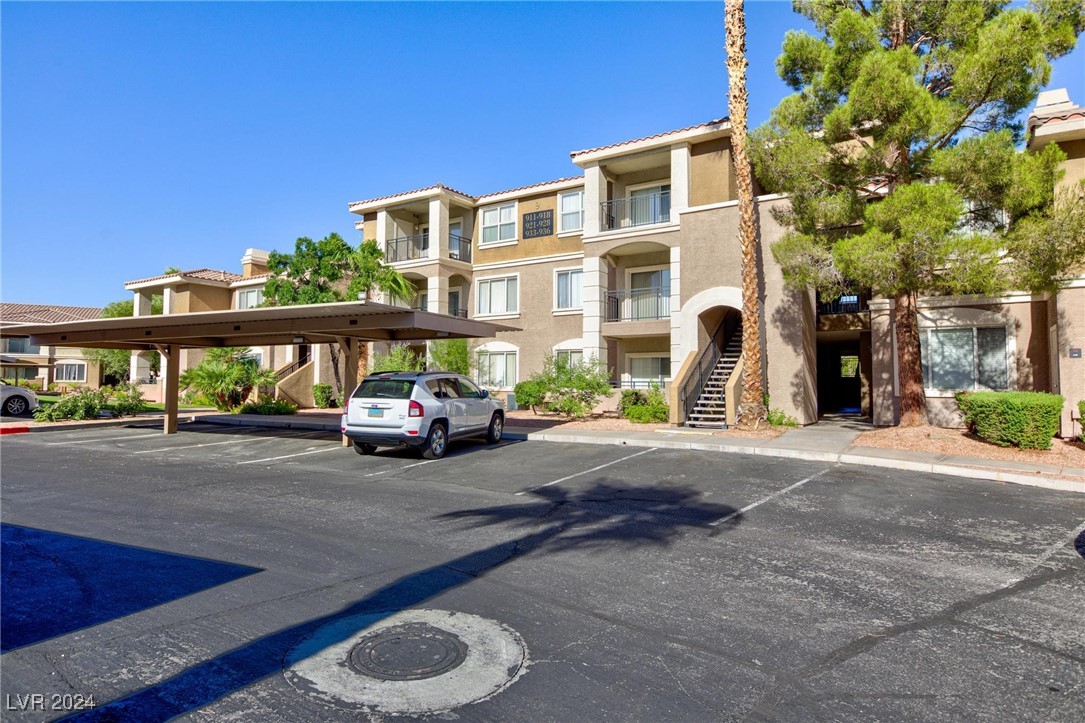 2900 Sunridge Heights Parkway 933