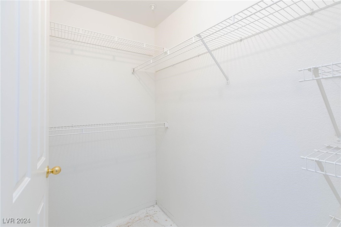 2900 Sunridge Heights Parkway 933