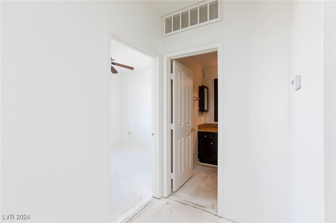 2900 Sunridge Heights Parkway 933