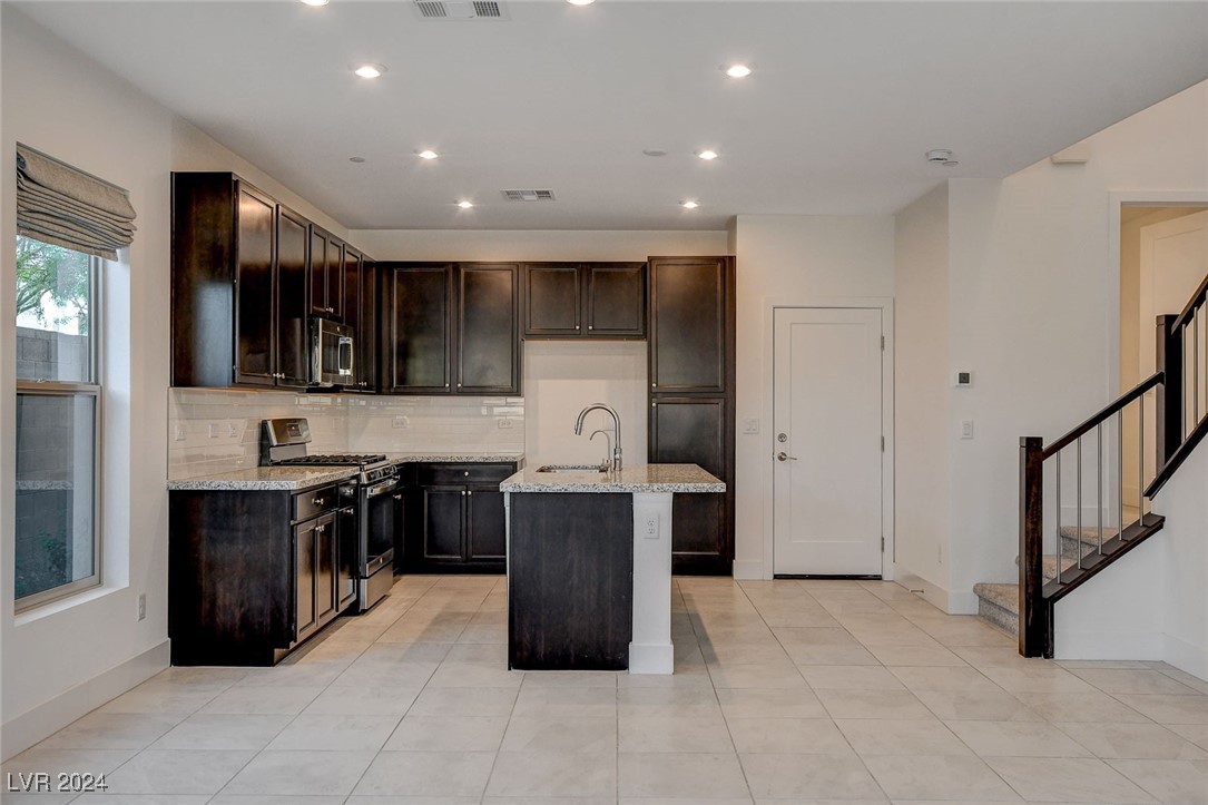 9807 Ravenstone Street