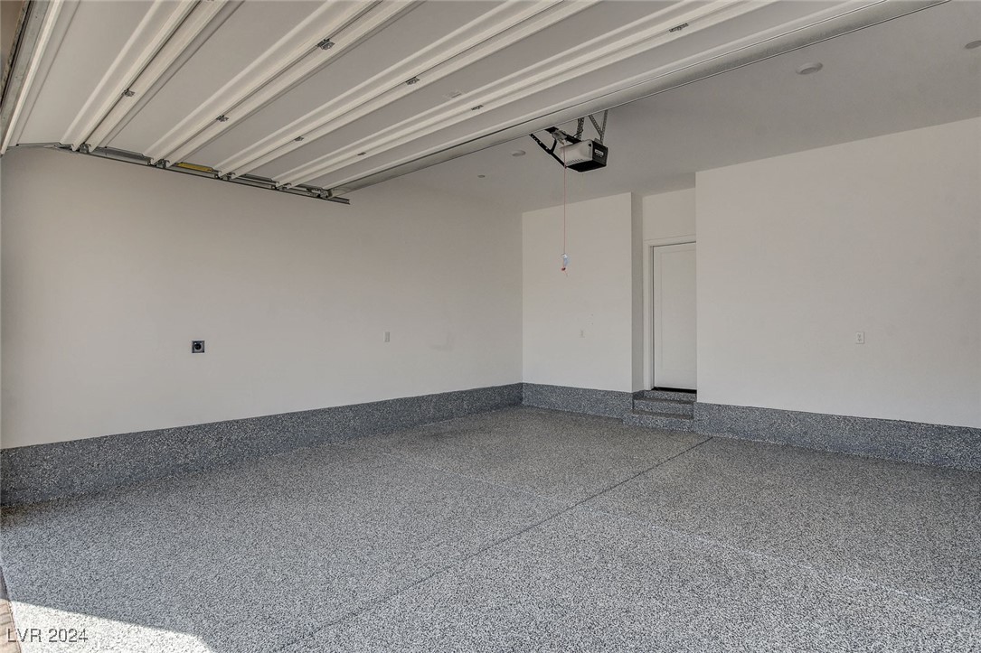 9807 Ravenstone Street