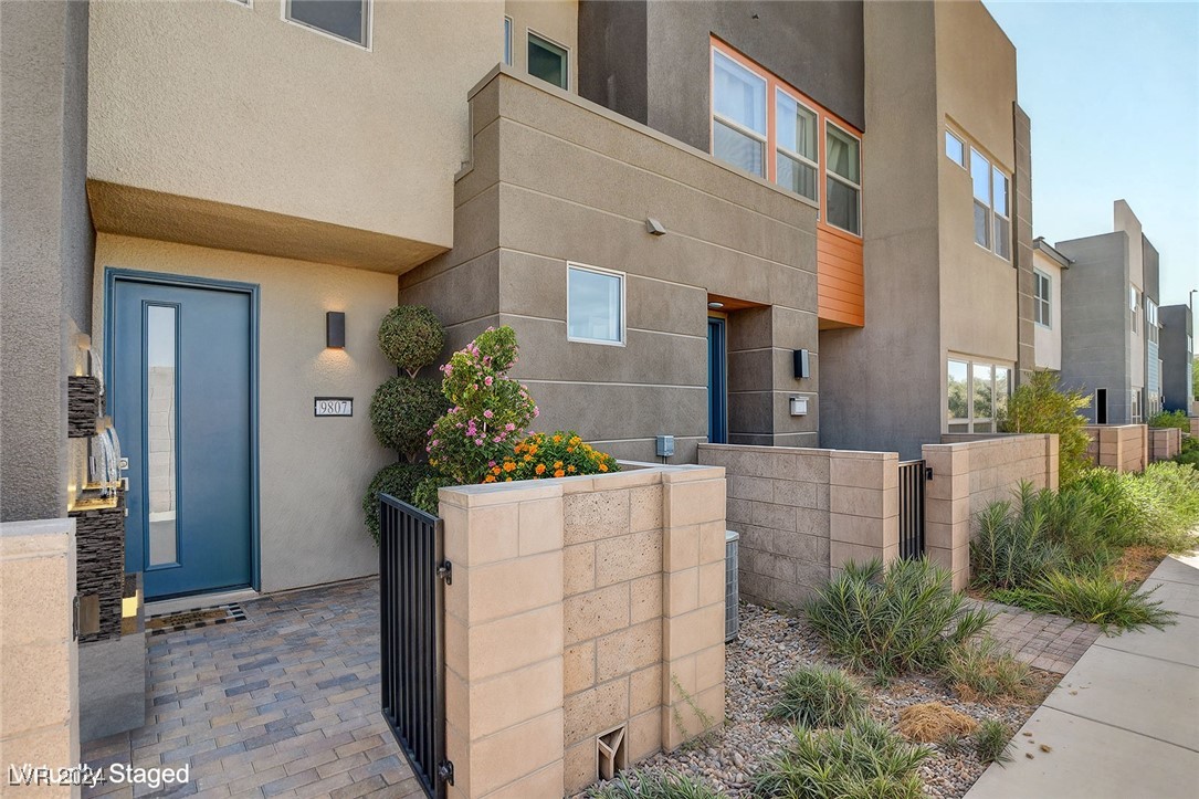 9807 Ravenstone Street