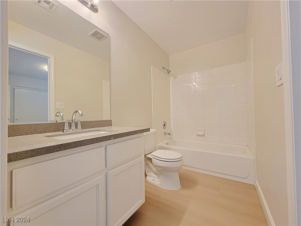 9180 Red Currant Avenue