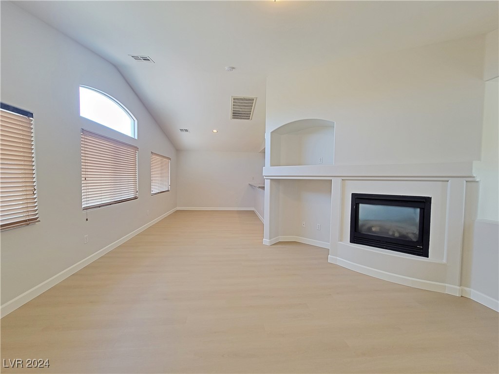 9180 Red Currant Avenue