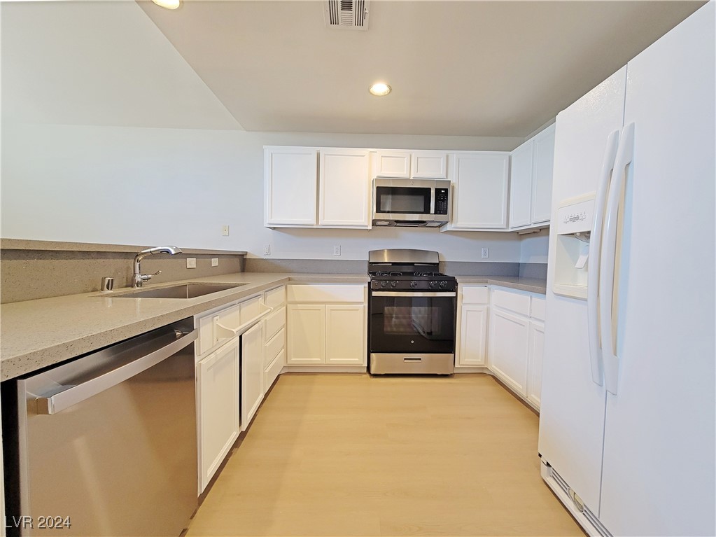 9180 Red Currant Avenue