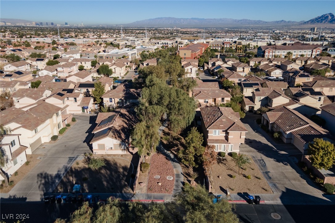 1477 Summer Glow Avenue