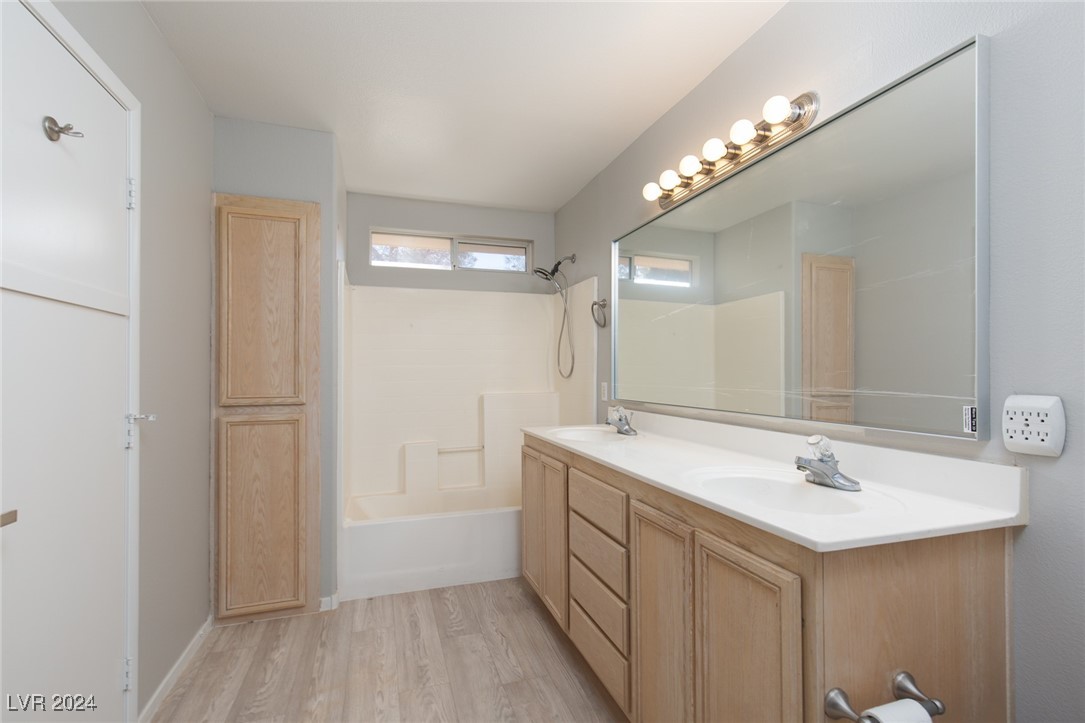 1477 Summer Glow Avenue