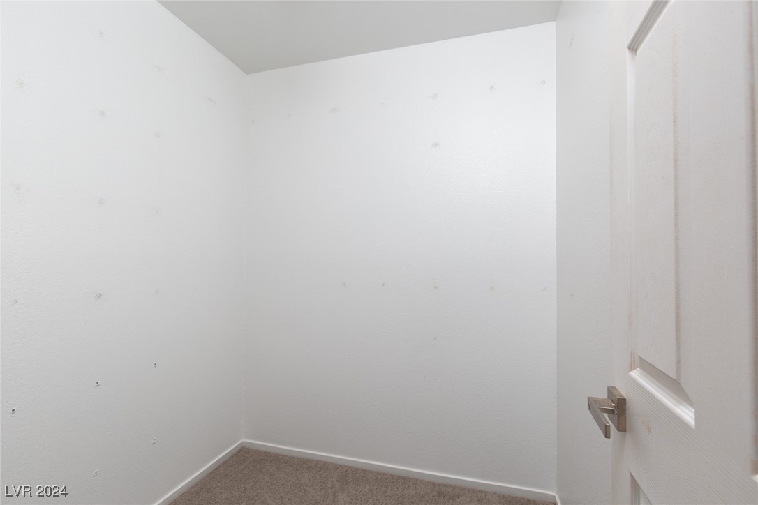 1477 Summer Glow Avenue