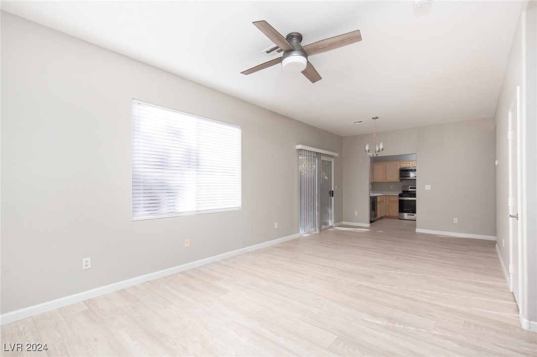 1477 Summer Glow Avenue