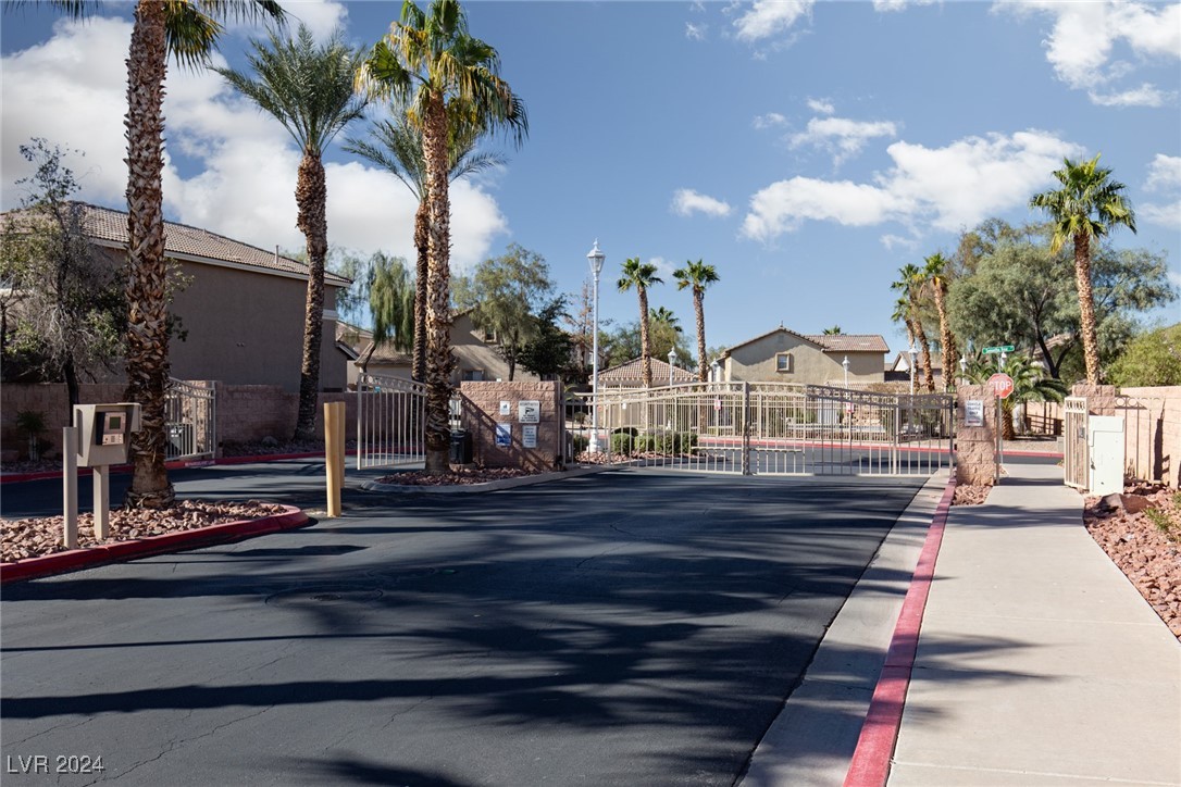 1477 Summer Glow Avenue