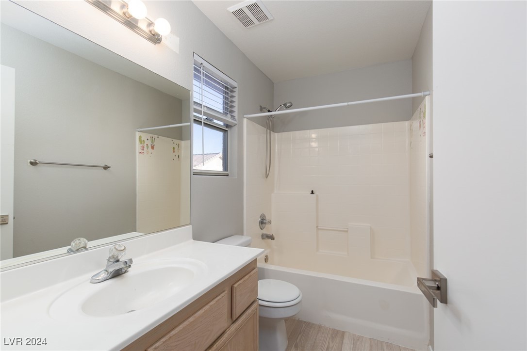 1477 Summer Glow Avenue